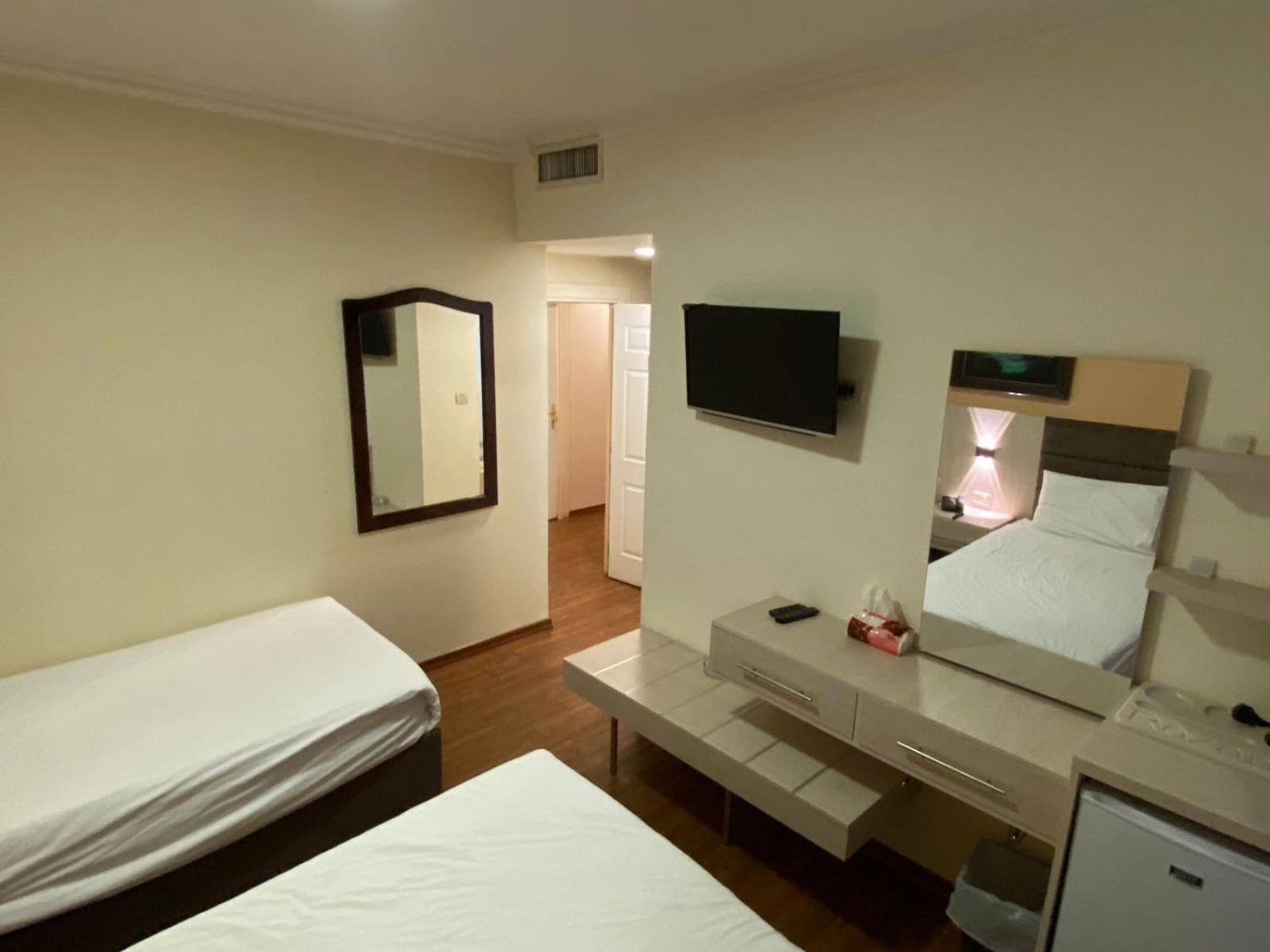 Rozana Hotel Amman Ngoại thất bức ảnh